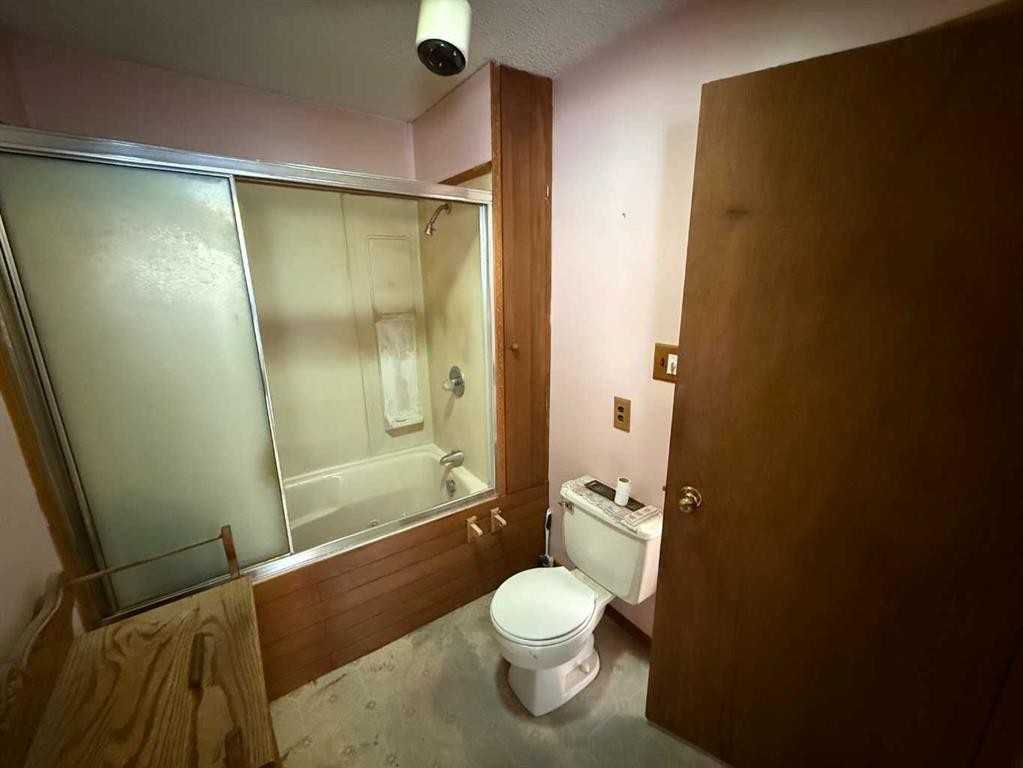 4933 Centre Street, Brule, AB - Indoor Photo Showing Bathroom