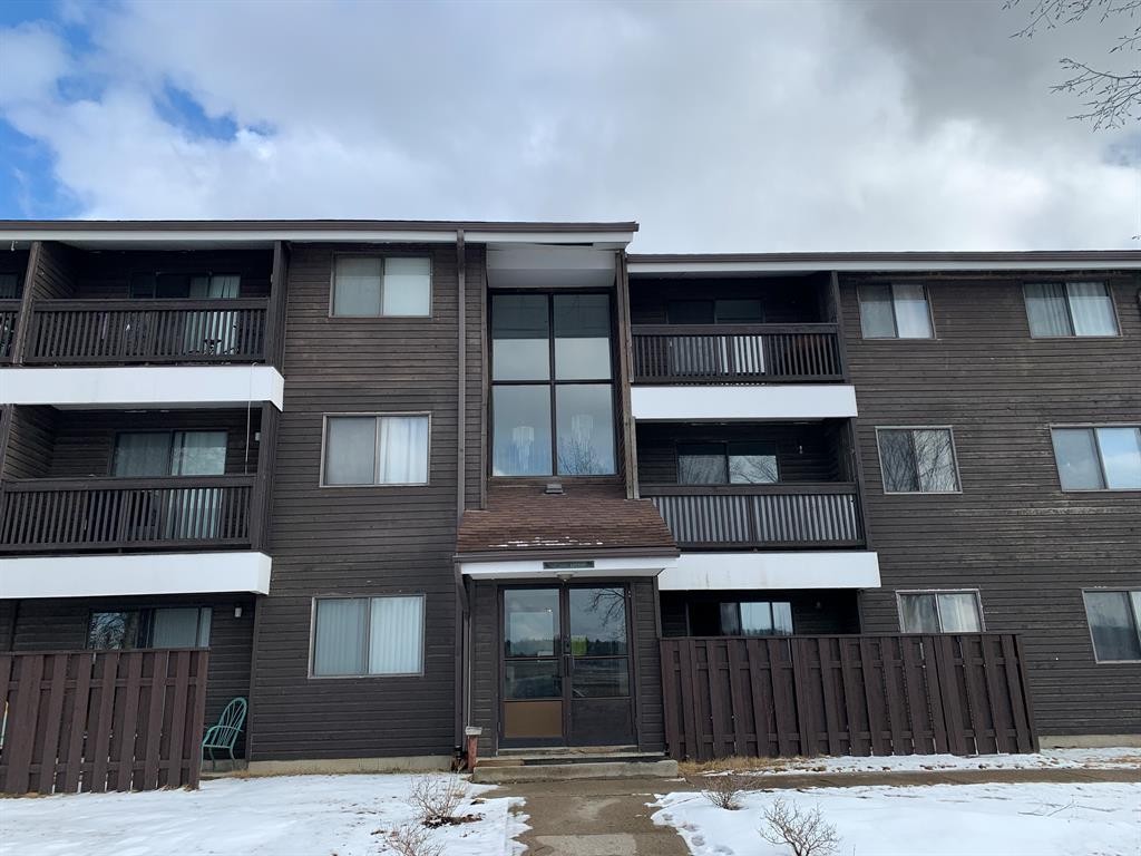 211-5317 5 Avenue, Edson, AB - Outdoor With Balcony