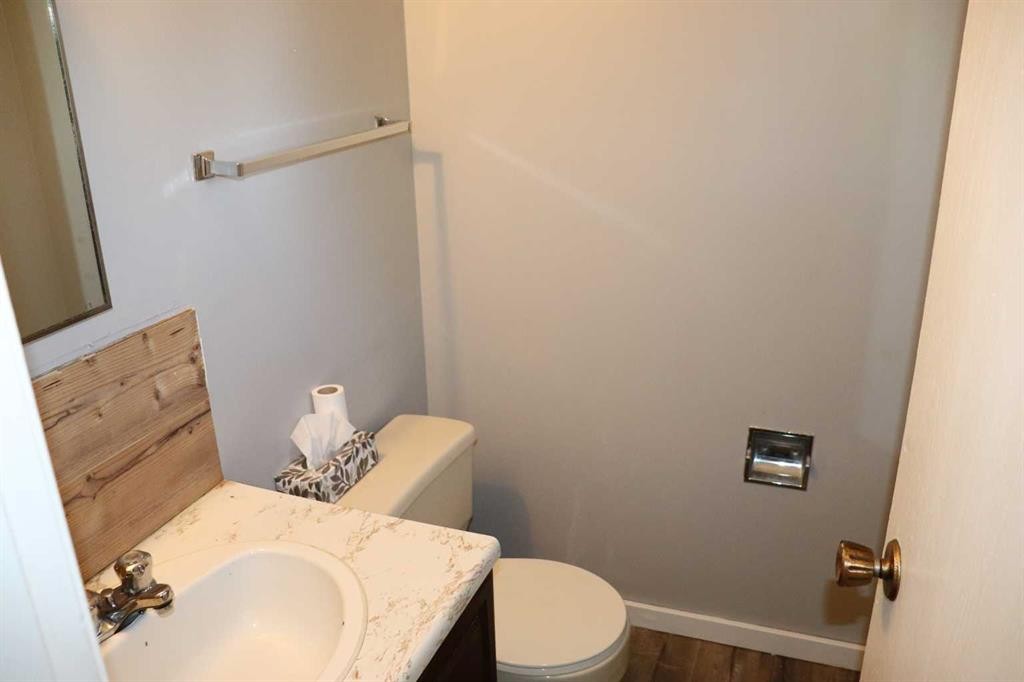 5518 13 Avenue, Edson, AB - Indoor Photo Showing Bathroom