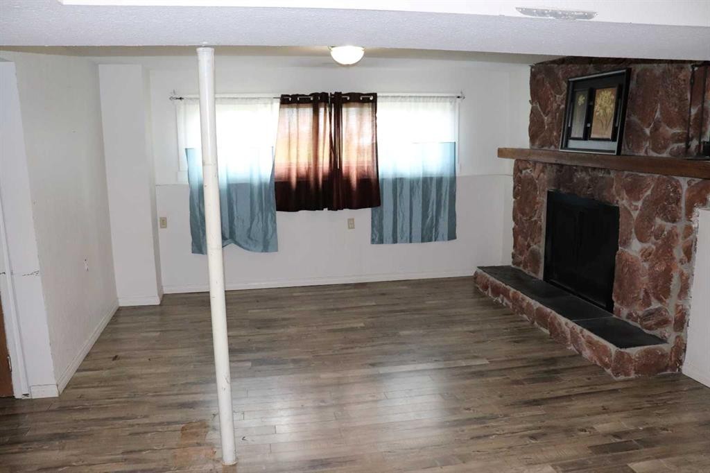 5518 13 Avenue, Edson, AB - Indoor With Fireplace