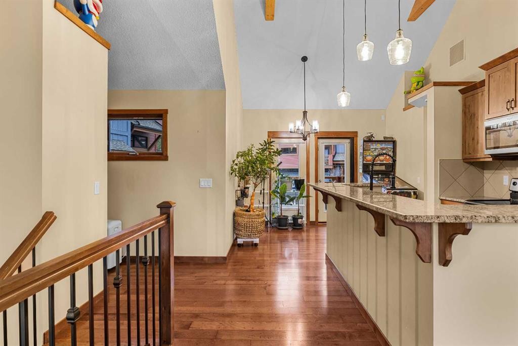 623-80 Dyrgas Gate, Canmore, AB - Indoor Photo Showing Other Room