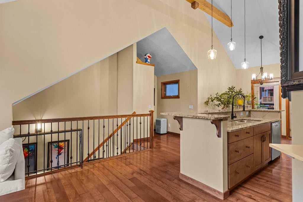 623-80 Dyrgas Gate, Canmore, AB - Indoor