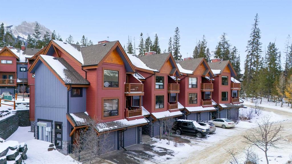 623-80 Dyrgas Gate, Canmore, AB - Outdoor With Facade