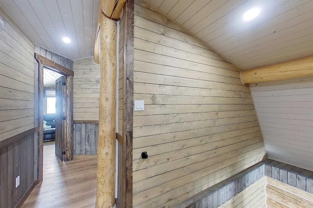 73430 102 Range, Kinuso, AB - Indoor Photo Showing Other Room