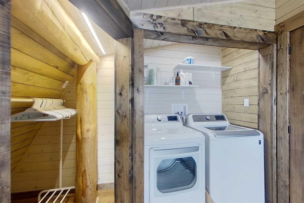 73430 102 Range, Kinuso, AB - Indoor Photo Showing Laundry Room