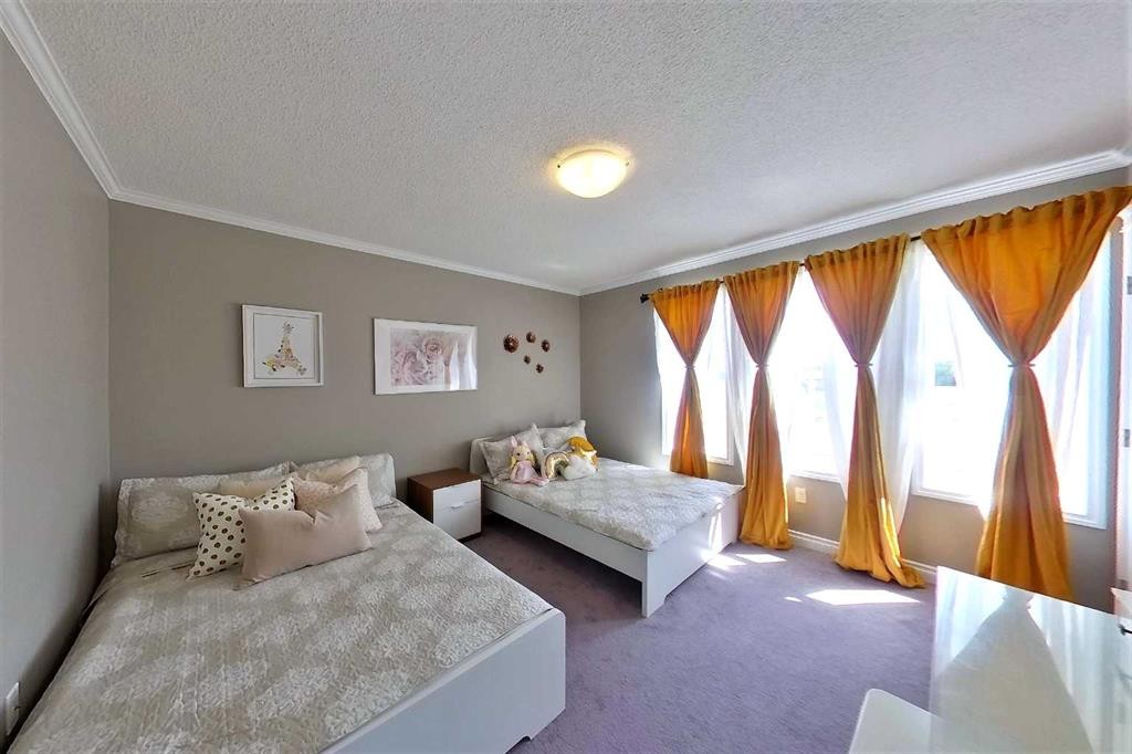 4322 18 Avenue, Edson, AB - Indoor Photo Showing Bedroom