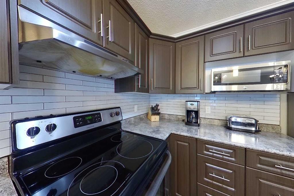 4322 18 Avenue, Edson, AB - Indoor Photo Showing Kitchen
