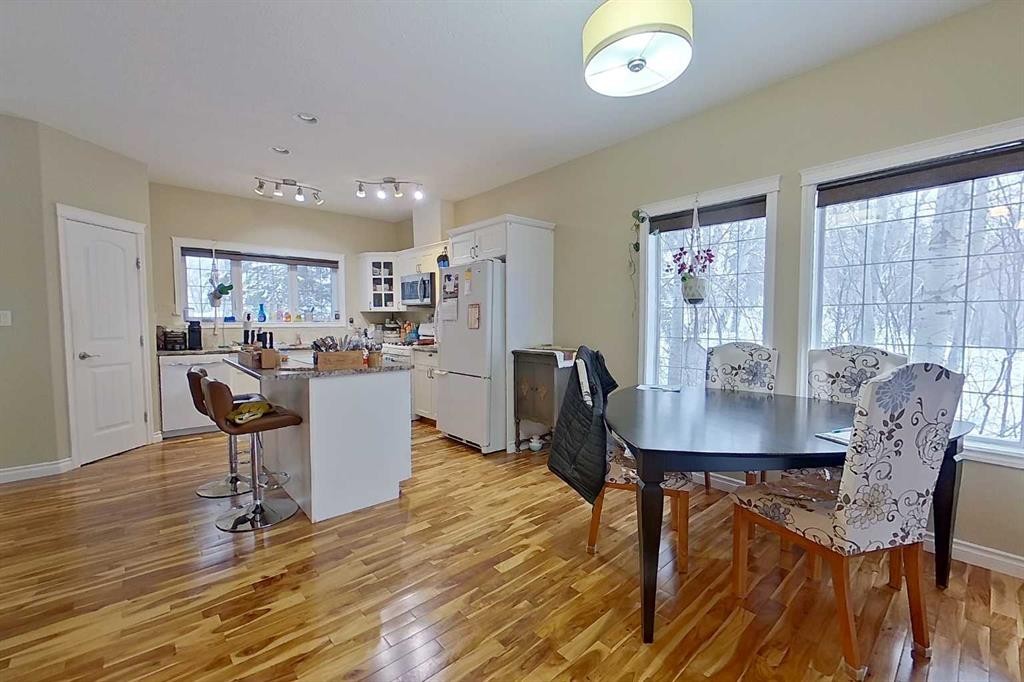 4417 54 St, Athabasca, AB - Indoor Photo Showing Dining Room
