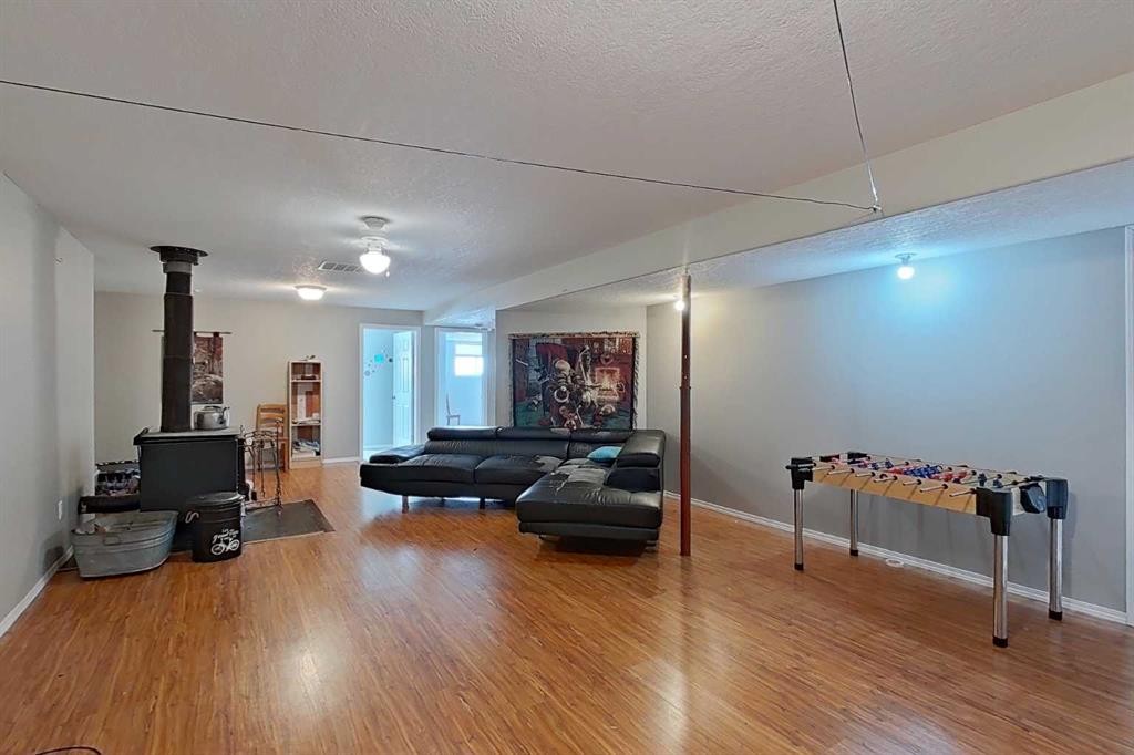 74120 100 Range Road, Kinuso, AB - Indoor