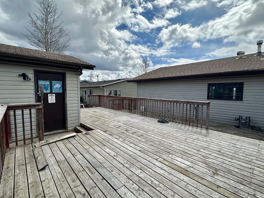 6 Hillside Avenue, Swan Hills, AB - Outdoor With Deck Patio Veranda