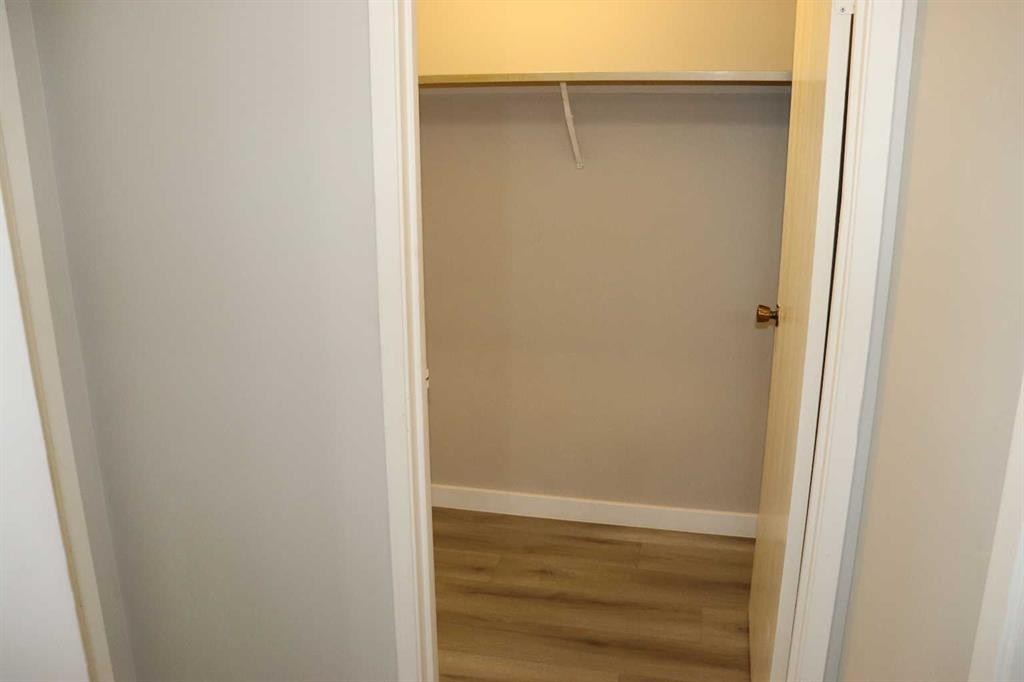 105B-5611 9 Avenue, Edson, AB - Indoor