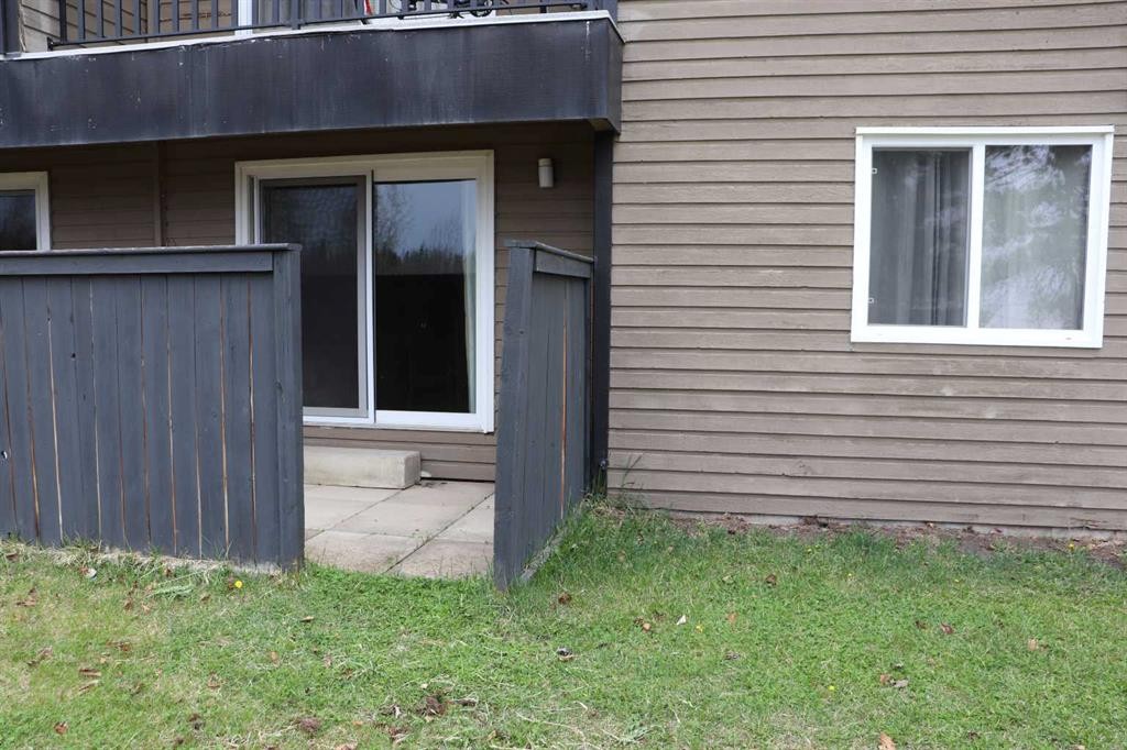 105B-5611 9 Avenue, Edson, AB - Outdoor With Exterior