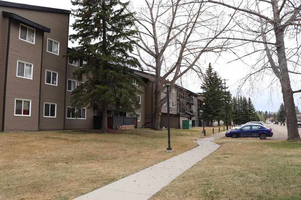 105B-5611 9 Avenue, Edson, AB - Outdoor