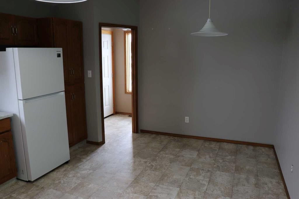 5105 8 Avenue, Edson, AB - Indoor Photo Showing Kitchen