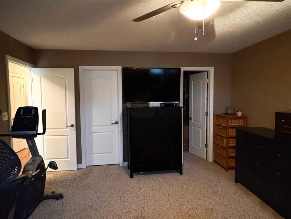 845 12 Street Se, Slave Lake, AB - Indoor