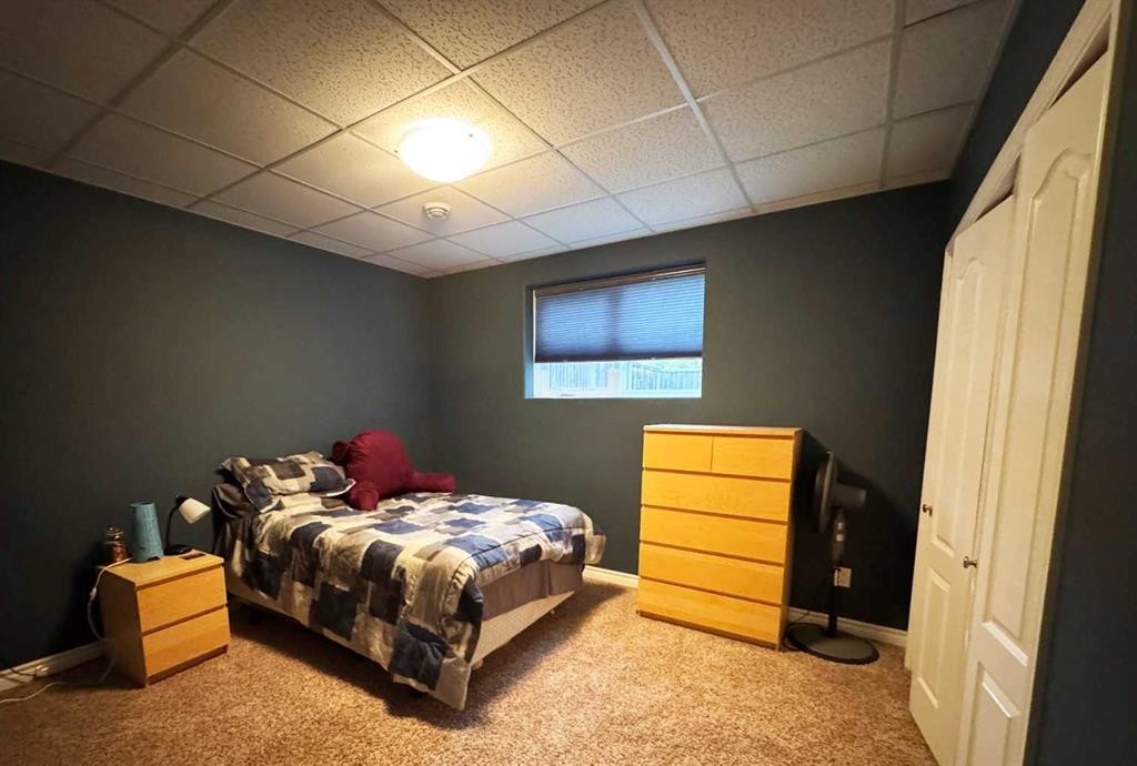 845 12 Street Se, Slave Lake, AB - Indoor Photo Showing Bedroom