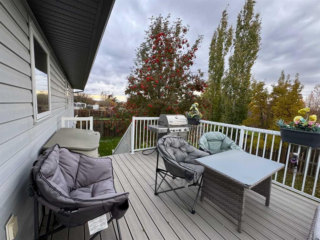 845 12 Street Se, Slave Lake, AB - Outdoor With Deck Patio Veranda With Exterior