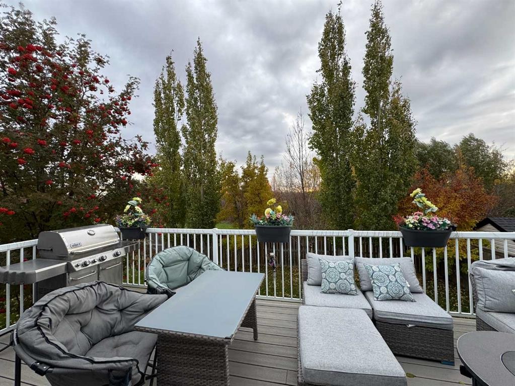 845 12 Street Se, Slave Lake, AB - Outdoor With Deck Patio Veranda