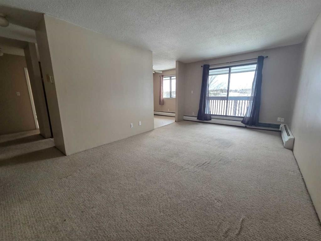 301-5317 5 Avenue, Edson, AB - Indoor Photo Showing Other Room