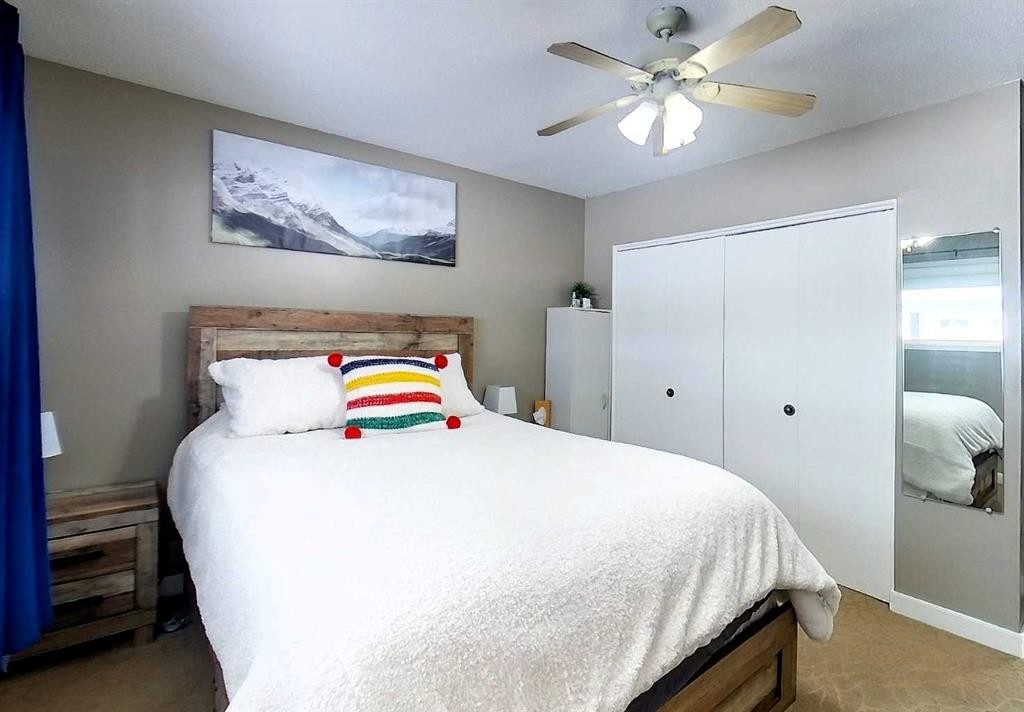 4230 5 Avenue, Edson, AB - Indoor Photo Showing Bedroom