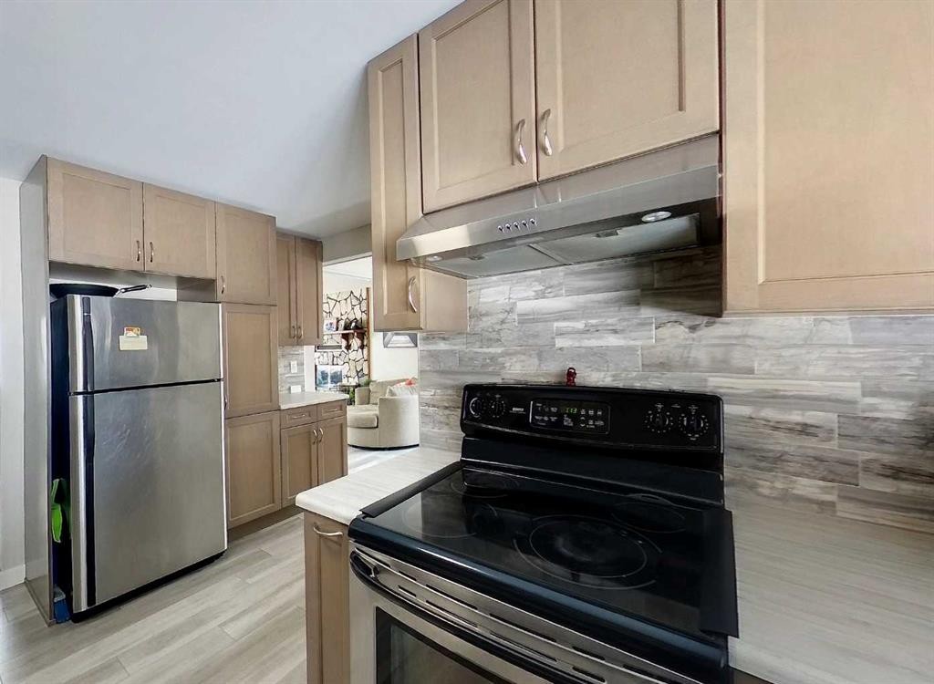4230 5 Avenue, Edson, AB - Indoor Photo Showing Kitchen