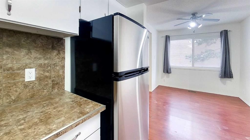20-5215 6 Avenue, Edson, AB - Indoor Photo Showing Kitchen
