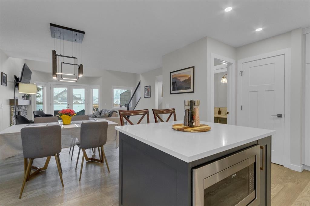 2-729 7Th, Canmore, AB - Indoor Photo Showing Other Room