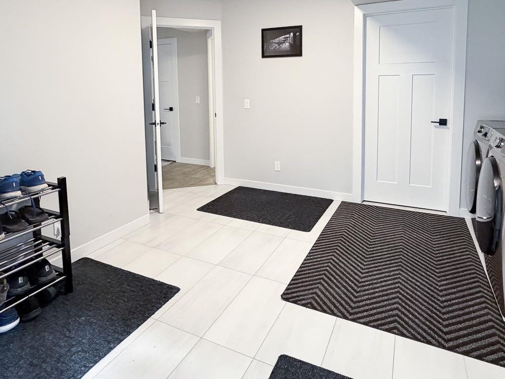 2-729 7Th, Canmore, AB - Indoor