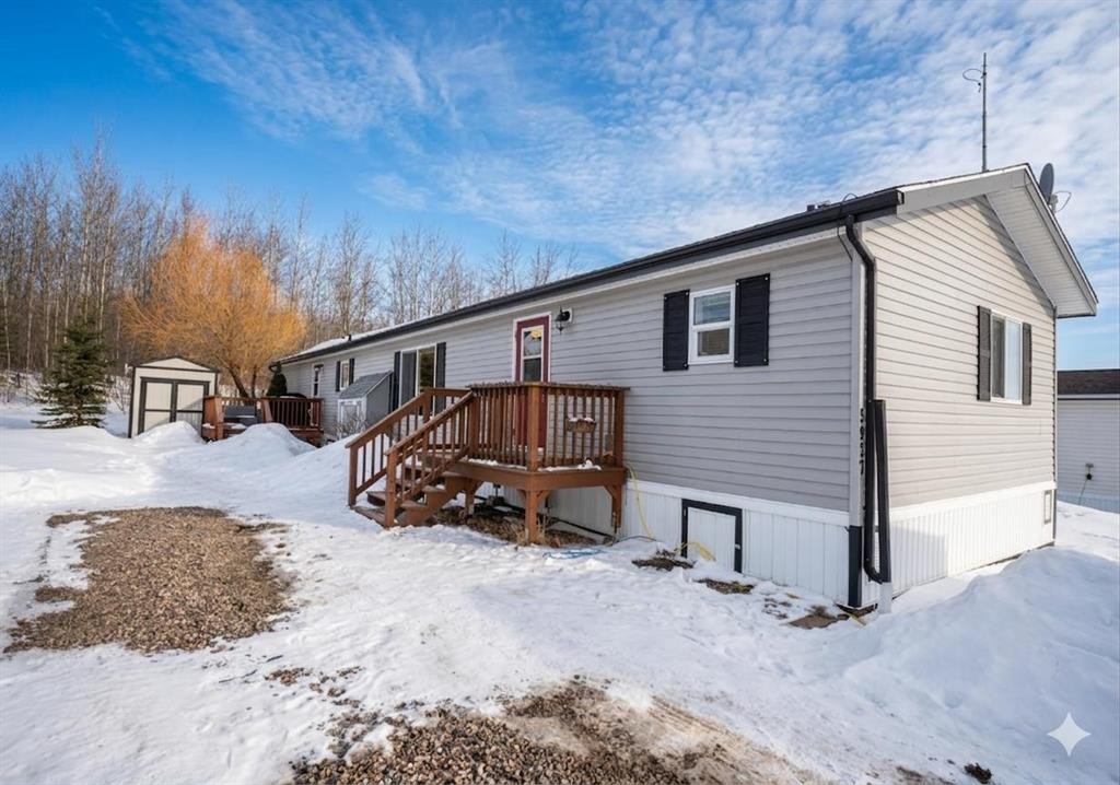 5927 Willow Drive E, Boyle, AB - Outdoor With Exterior