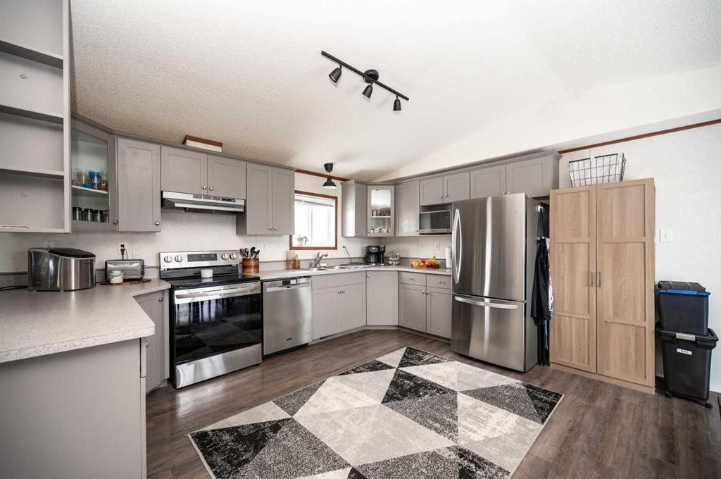 5927 Willow Drive E, Boyle, AB - Indoor Photo Showing Kitchen With Stainless Steel Kitchen