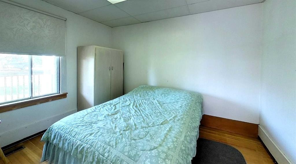 4827 5 Avenue, Edson, AB - Indoor Photo Showing Bedroom
