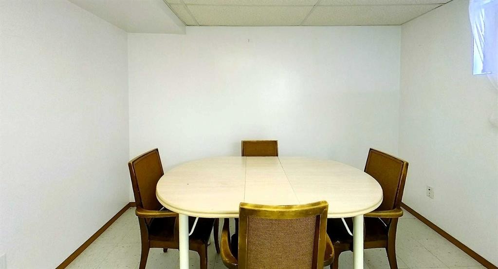 4827 5 Avenue, Edson, AB - Indoor Photo Showing Dining Room