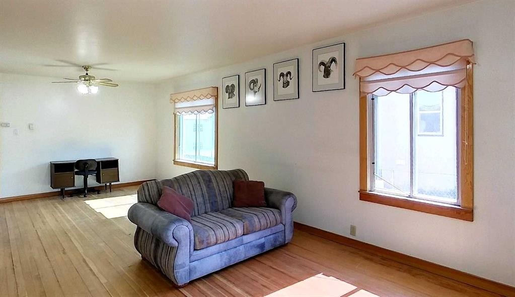 4827 5 Avenue, Edson, AB - Indoor Photo Showing Other Room