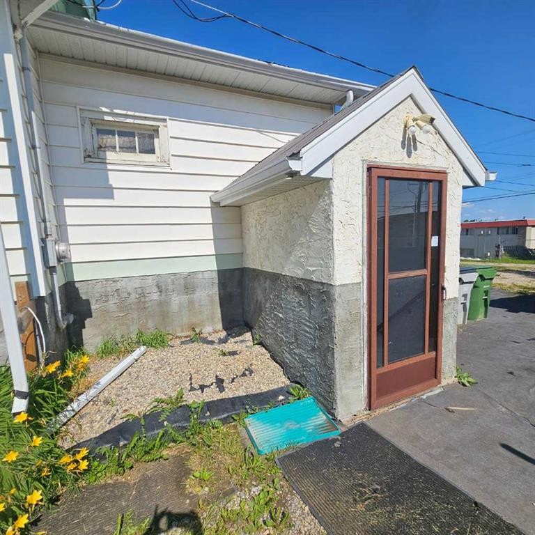 4827 5 Avenue, Edson, AB - Outdoor With Exterior