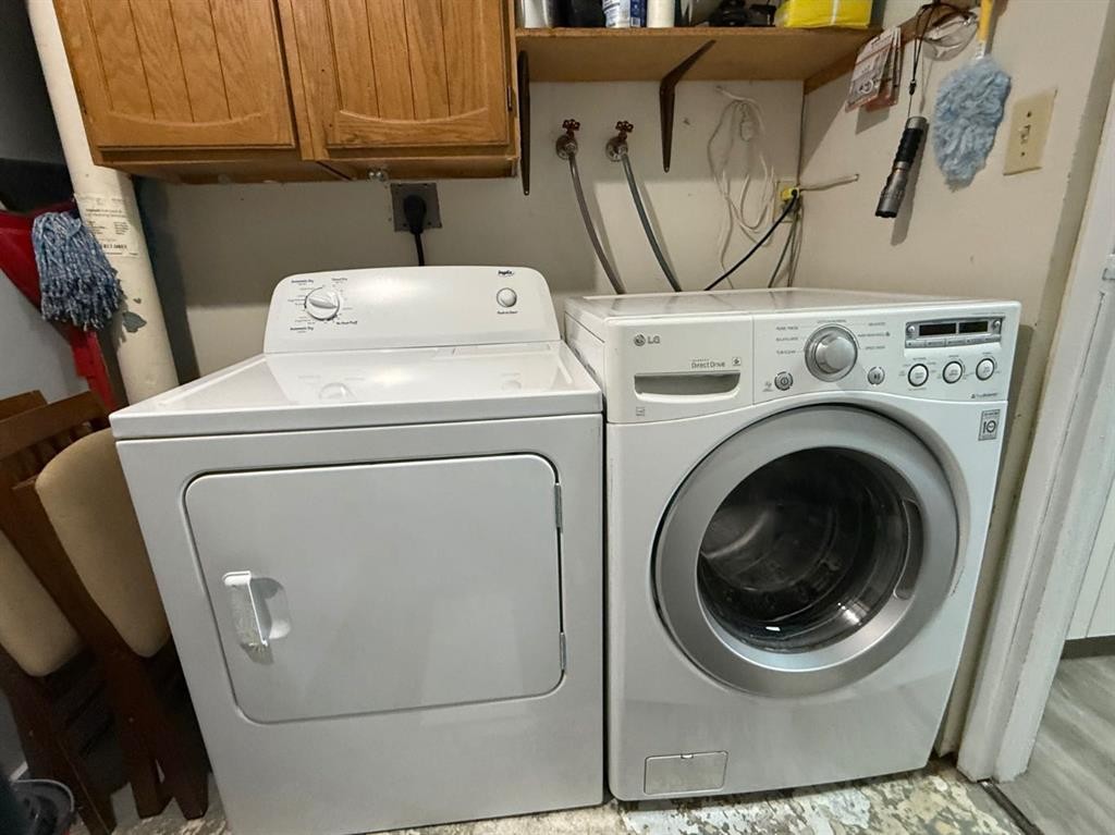 53-101 Mill Street, Hinton, AB - Indoor Photo Showing Laundry Room