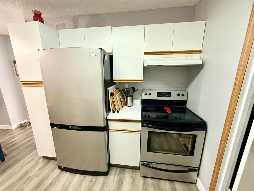 53-101 Mill Street, Hinton, AB - Indoor Photo Showing Kitchen