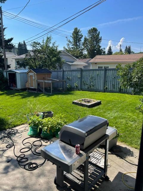 122 Willow Drive, Hinton, AB - Outdoor With Backyard