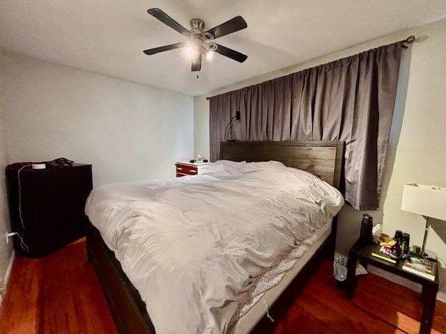 122 Willow Drive, Hinton, AB - Indoor Photo Showing Bedroom