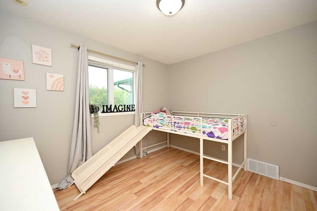 192042 Township Road 665, Athabasca, AB - Indoor Photo Showing Bedroom