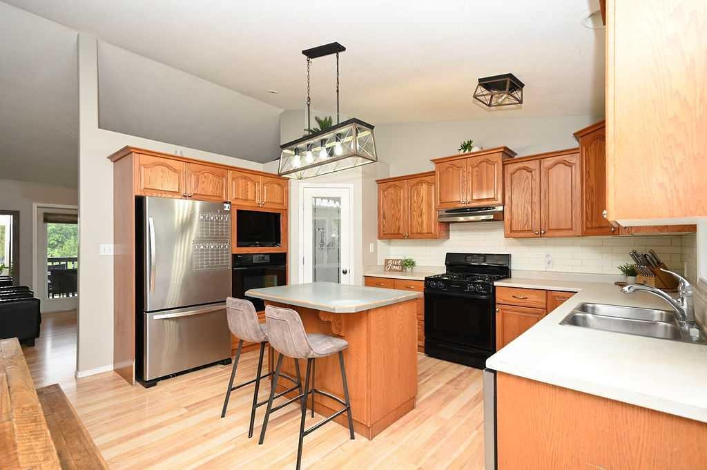 192042 Township Road 665, Athabasca, AB - Indoor Photo Showing Kitchen With Double Sink