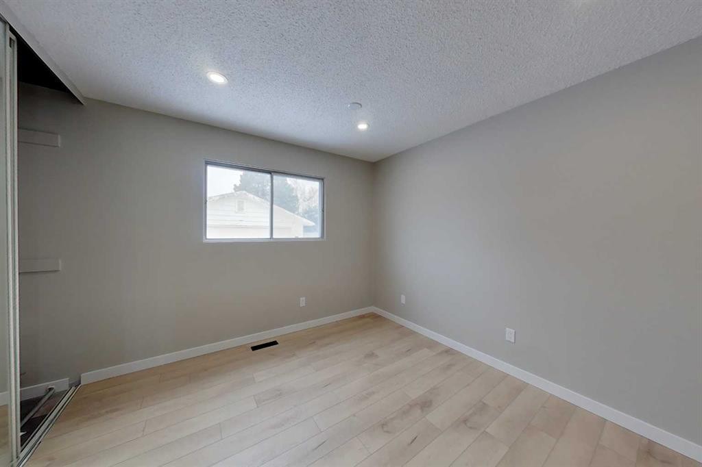801 3 Avenue Se, Slave Lake, AB - Indoor Photo Showing Other Room