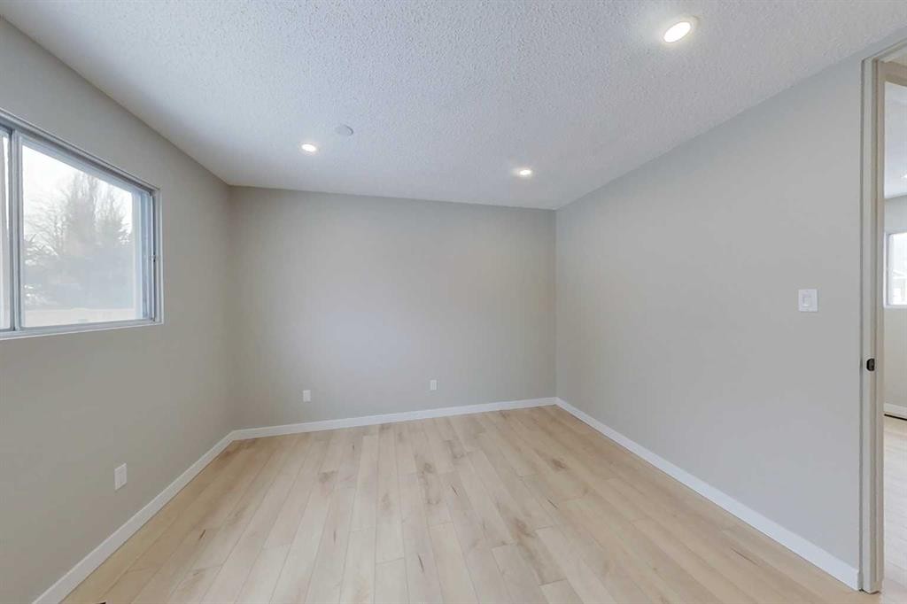 801 3 Avenue Se, Slave Lake, AB - Indoor Photo Showing Other Room