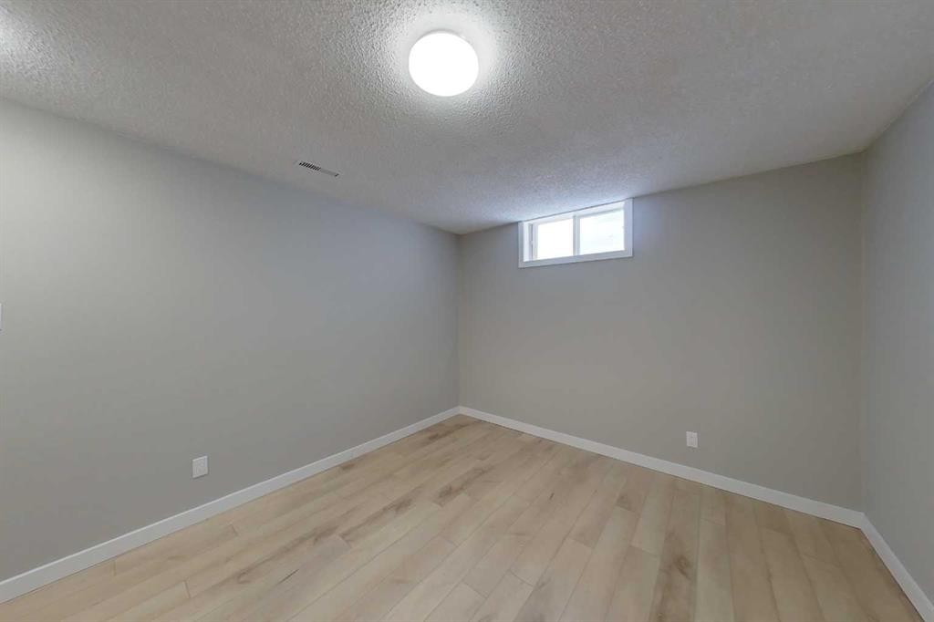 801 3 Avenue Se, Slave Lake, AB - Indoor Photo Showing Other Room