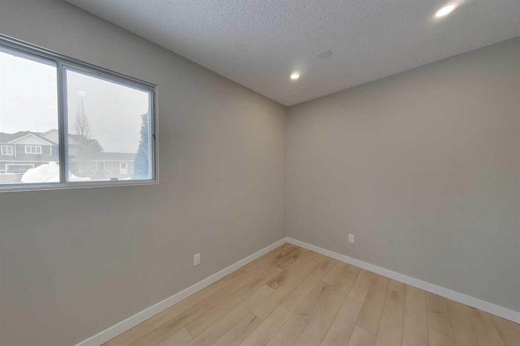 801 3 Avenue Se, Slave Lake, AB - Indoor Photo Showing Other Room