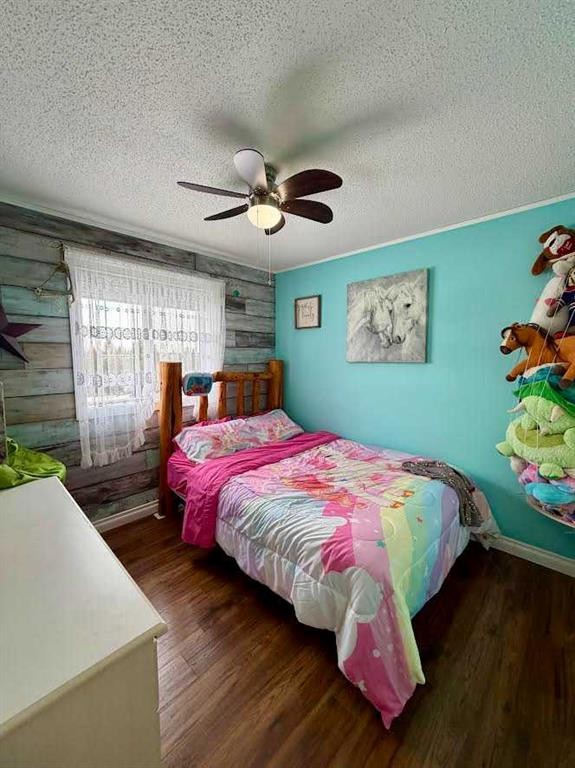 55111 Range Road 160A, Rural Yellowhead County, AB - Indoor Photo Showing Bedroom