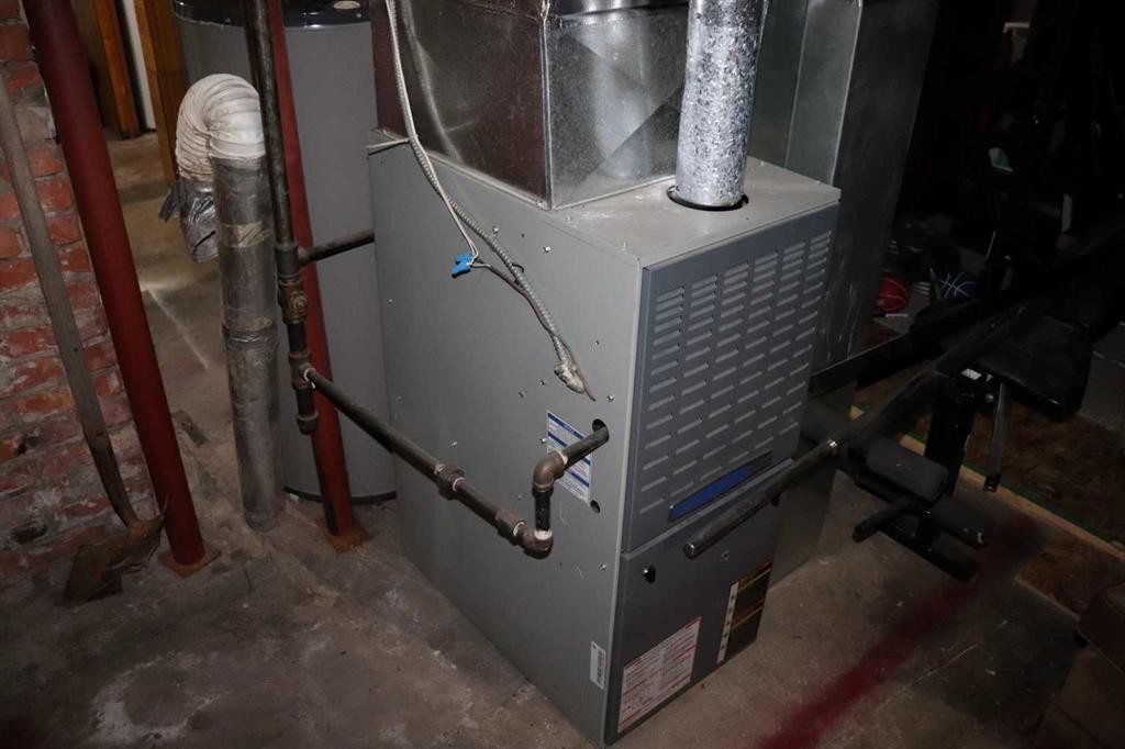 5113 5Th. Avenue, Edson, AB - Indoor Photo Showing Basement