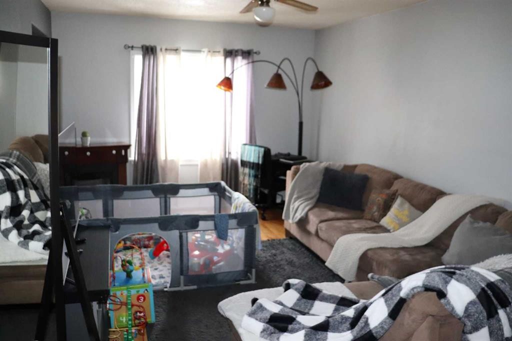 5113 5Th. Avenue, Edson, AB - Indoor