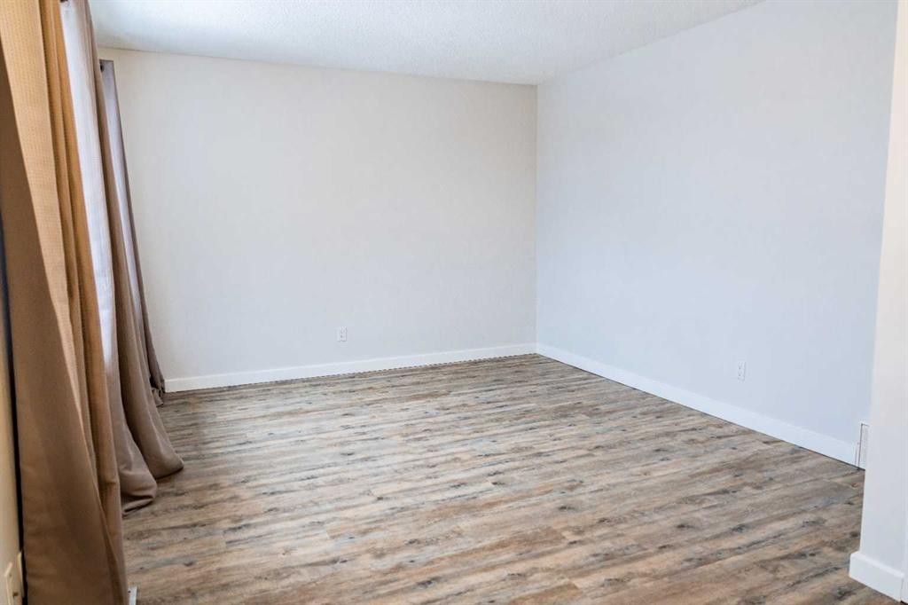 310-457 Collinge Road, Hinton, AB - Indoor Photo Showing Other Room