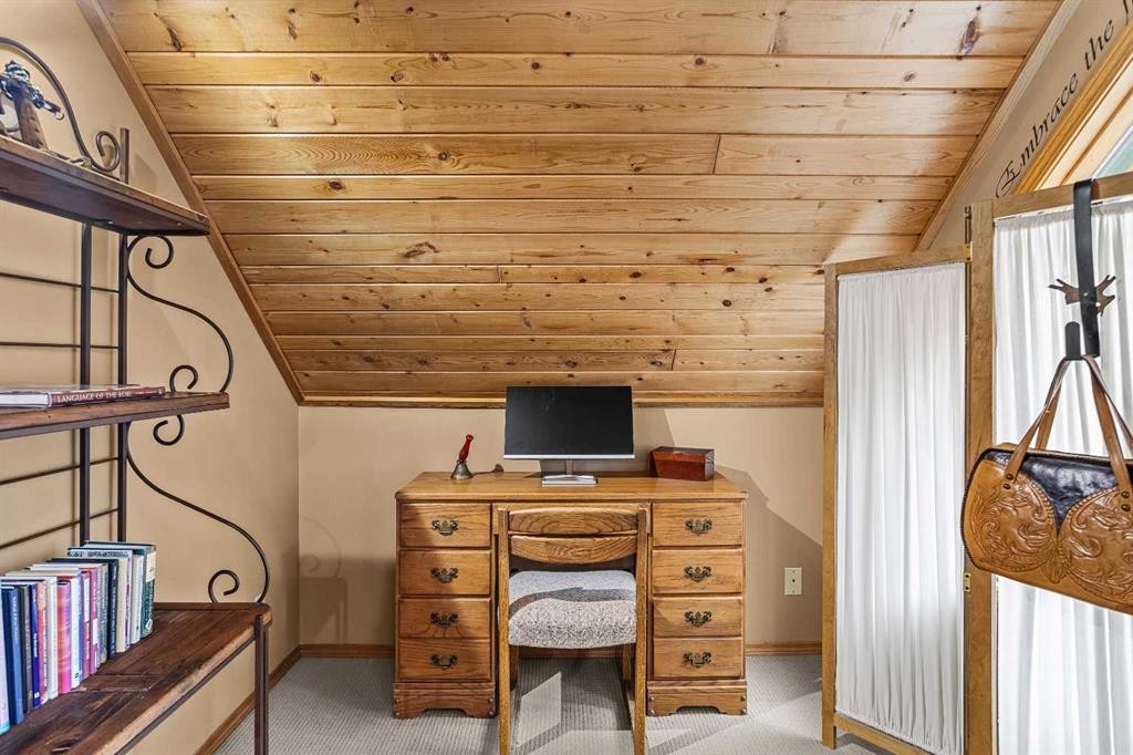 204 Grassi Place, Canmore, AB - Indoor Photo Showing Office