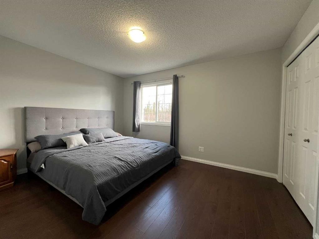8-624 41 Street, Edson, AB - Indoor Photo Showing Bedroom